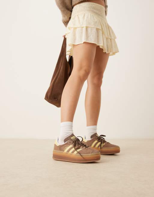 adidas Originals – Gazelle Bold – Buty sportowe w brązowym i żółtym kolorze na platformie
