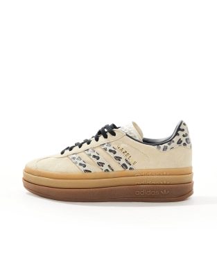 adidas Originals - Gazelle Bold - Sneaker in Creme und Leopardenprint-Weiß