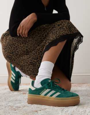 adidas Originals - Gazelle Bold - Sneaker in Grün und Häkel-Weiß mit Plateausohle