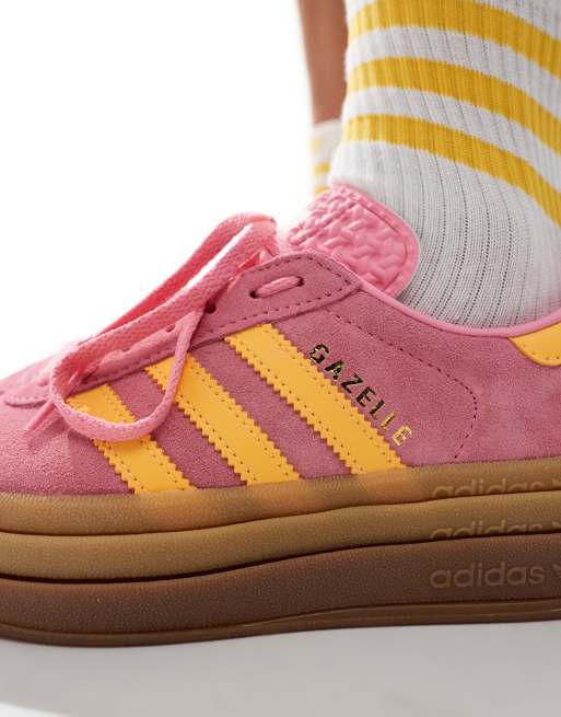 adidas Originals Gazelle Bold Sneakers in roze en geel met rubberen zool ASOS