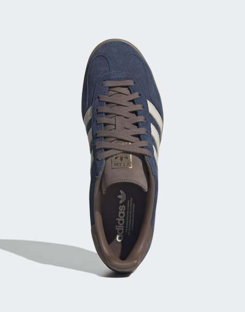 adidas Originals Gazelle indendørs sneakers i navy og brun med gummisål - view 1