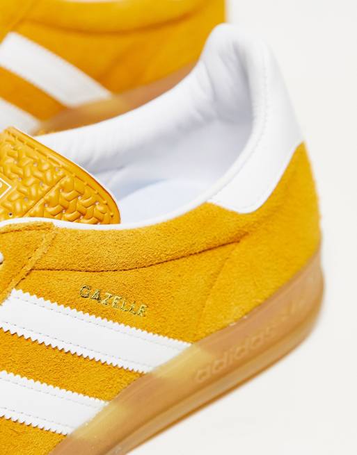 adidas Originals Gazelle Indoor Baskets avec semelle en caoutchouc Jaune moutarde WHITE