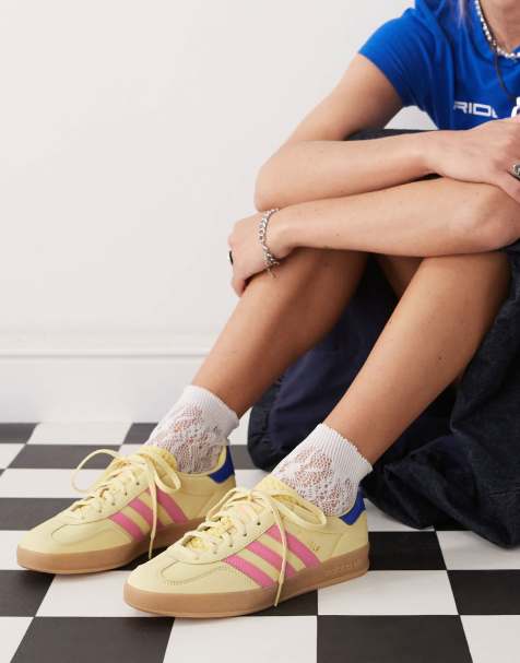 adidas Originals – Gazelle Indoor – Schuhe in Pudergelb/Lucid-Rosa/K - view 1