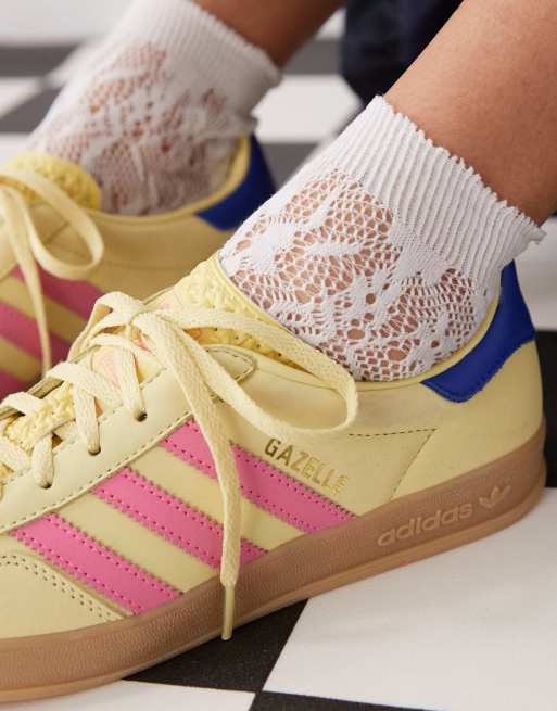adidas Originals – Gazelle Indoor – Schuhe in Pudergelb/Lucid-Rosa