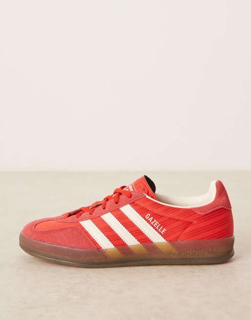 adidas Originals – Gazelle Indoor – Sneaker in Rot und Cremeweiß