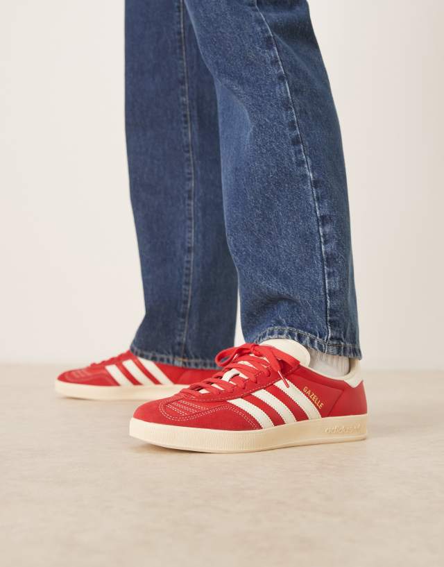 أديداس غزال إندور أحمر من ASOS