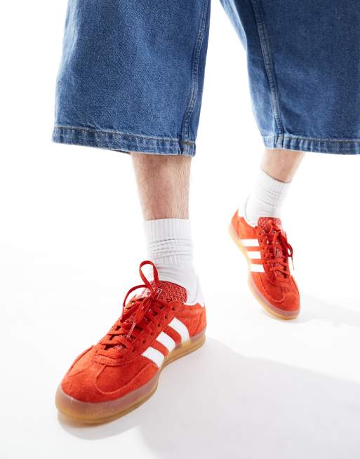 adidas Originals Gazelle Indoor sneakers in rood met rubberen zool