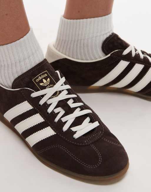 adidas Originals – Gazelle Lo Pro – Sneaker in Braun und Weiß mit Gummisohle , 4 von 5