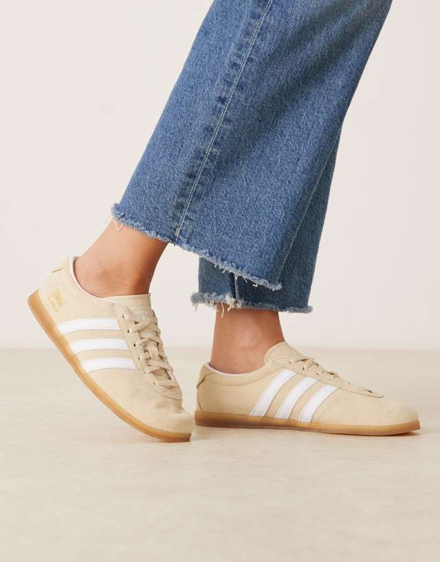 adidas Originals Gazelle Lo Pro sneakers in beige | ASOS