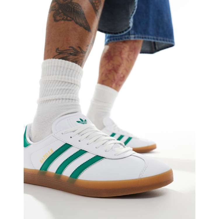 adidas Originals Gazelle Sneaker in WeiB und Grun ASOS