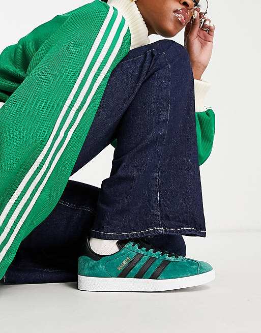 Melbourne Repegar Sí misma adidas Originals gazelle sneakers in green with black stripes - MGREEN |  ASOS