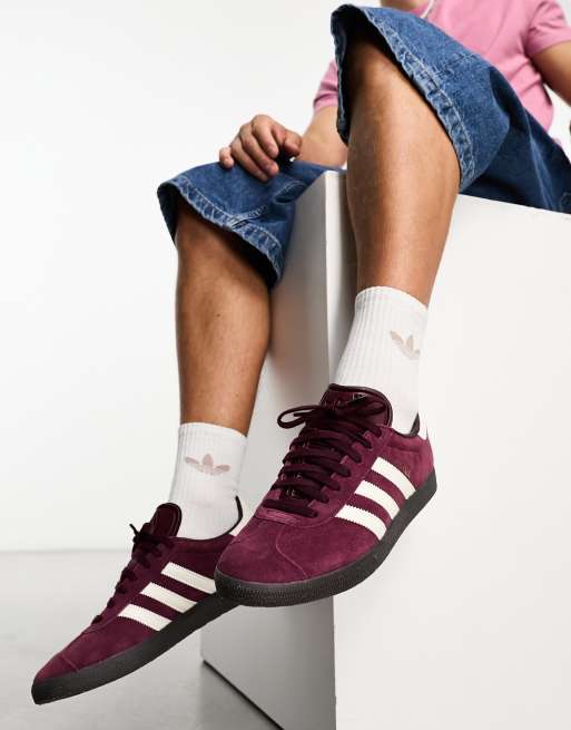 Maroon and 2025 white adidas shoes