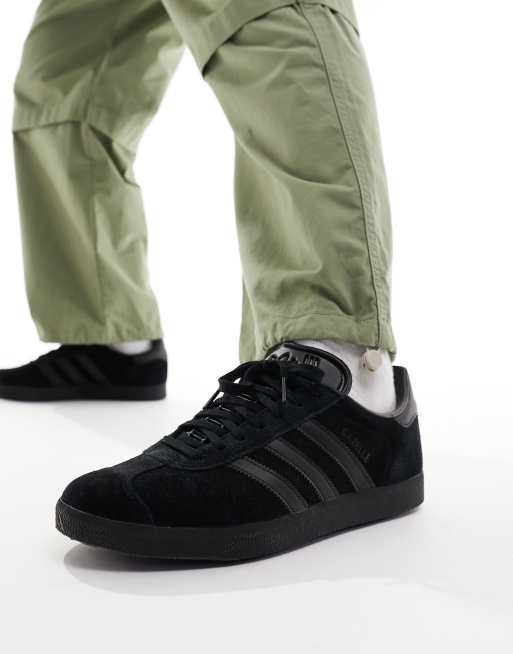 Adidas Gazelle Triple Black 25.5cmスニーカー型ローカット