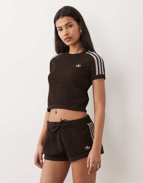 adidas Originals - Gebreid gehaakt cali T-shirt in bruin - view 1