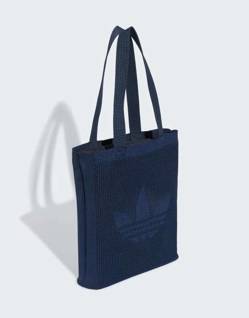 adidas Originals – Gehäkelte Tragetasche in Night Indigo, 3 von 4