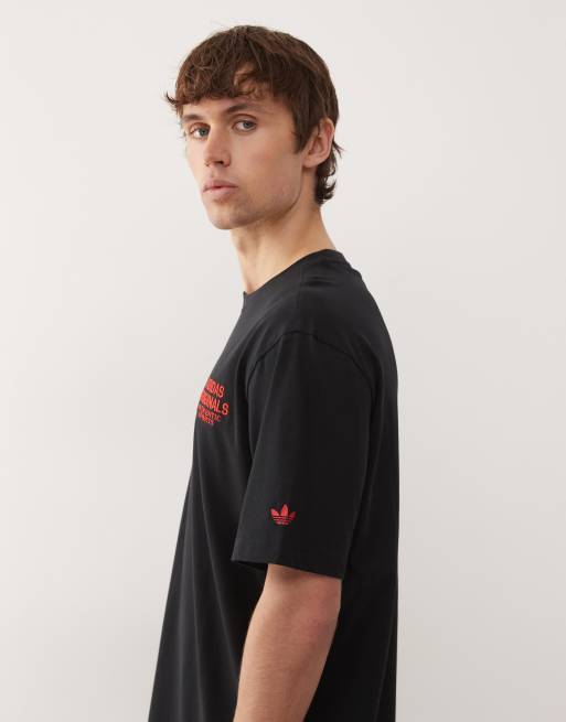 adidas Originals – Gfx – College-T-Shirt in Schwarz, 4 von 5