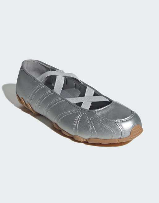 adidas Originals Ghost Sprint Ballerinas in Silber-Metallic mit Gummisohle, 2 von 4