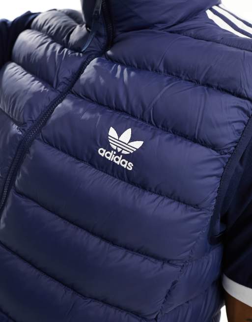adidas Originals Gilet imbottito blu navy con strisce ASOS