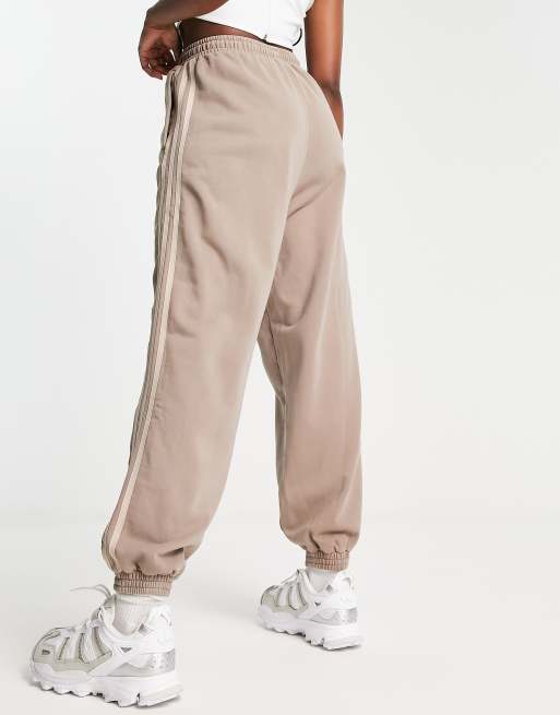 adidas Originals ADIBREAK - Tracksuit bottoms - chalky brown/brown 