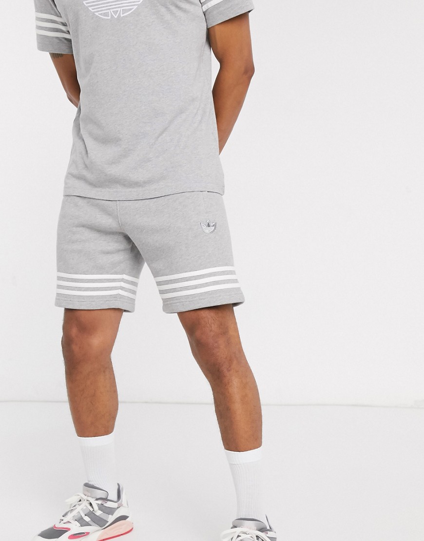 Adidas Originals – Grå shorts med treklöverlogga och 3 ränder