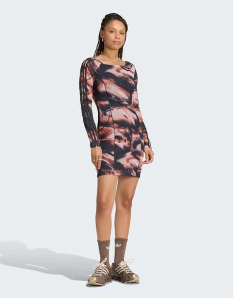 adidas Originals Grafik-Minikleid in Vermillion / Crystal Linen - view 1