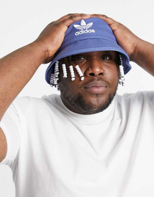adidas Originals – Granatowy kapelusz typu bucket z logo Trefoil