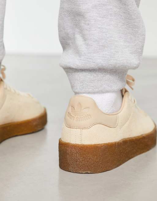 Stan smith 2025 beige gum