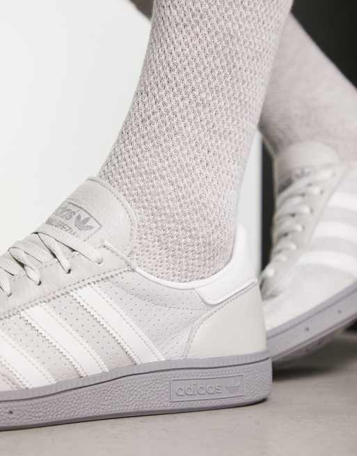 adidas Originals Handball Spezial Baskets avec semelle en caoutchouc Gris