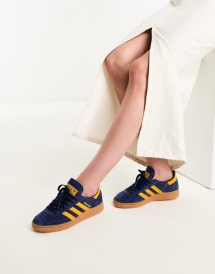 adidas Originals - Handball Spezial - Sneaker in dunklem Marineblau und Gelb mit Gummisohle-Bunt