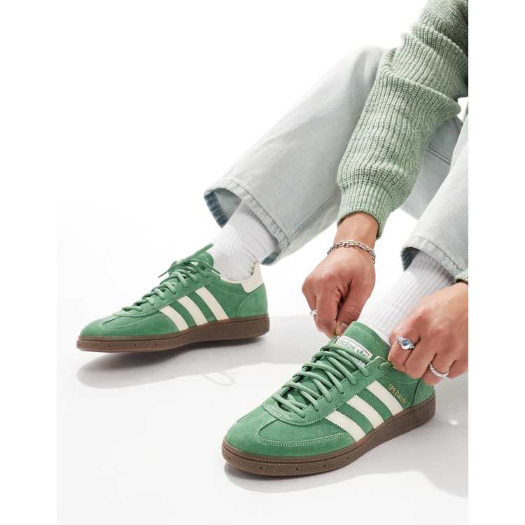 adidas Originals Handball Spezial Sneaker in Grun und WeiB mit Gummisohle ASOS