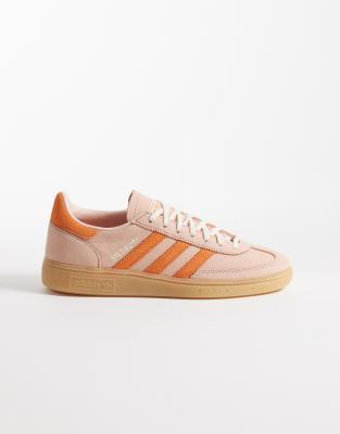 adidas Originals - Handball Spezial - Sneaker in Hellrosa und Orange