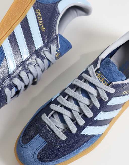 adidas Originals Handball Spezial Sneaker in Marineblau und Metallic-Blau, 4 von 5