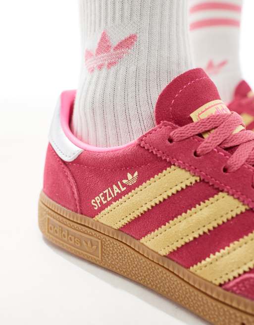 adidas Originals Handball Spezial Sneaker in Rosa und Gelb mit Gummisohle