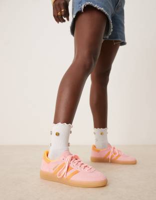 adidas Originals - Handball Spezial - Sneaker in Rosa und Orange mit Gummisohle