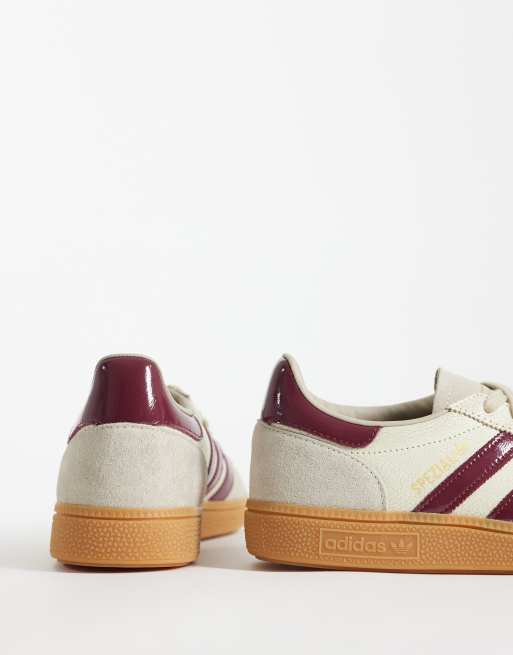 adidas Originals Handball Spezial Sneaker in Wollweiß und Metallic-Rot, 4 von 5