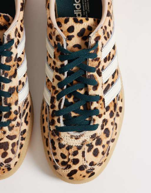adidas Originals – Handball Spezial – Sneaker mit Leopardenmuster und Gummisohle  , 2 von 5
