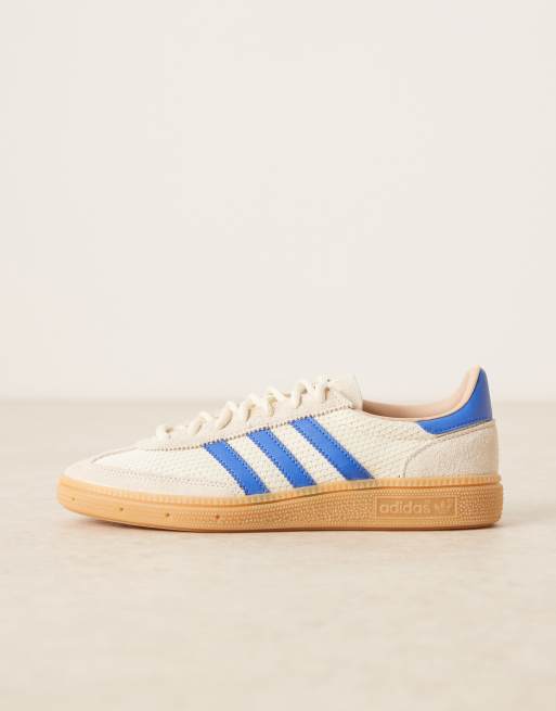 adidas Originals Handball Spezial sneakers in cream and blue  display picture 2