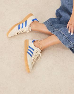 специальные кроссовки adidas Originals для гандбола кремового и темно-синего цветов