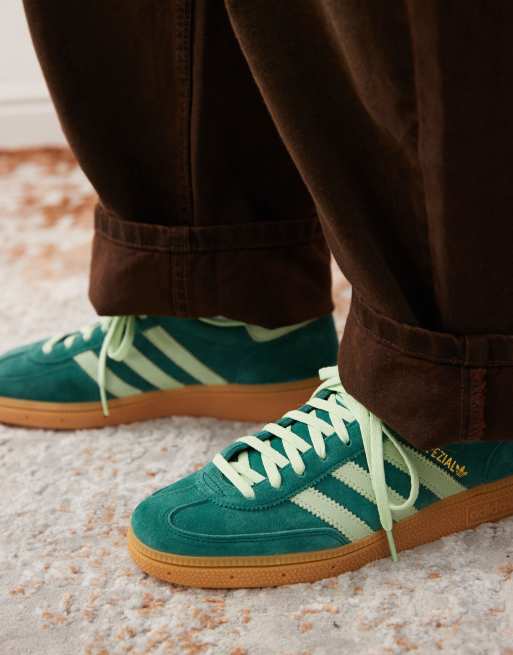 Green deals sneakers shoes