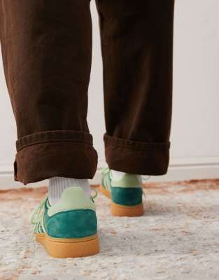 adidas Originals Handball Spezial sneakers in green