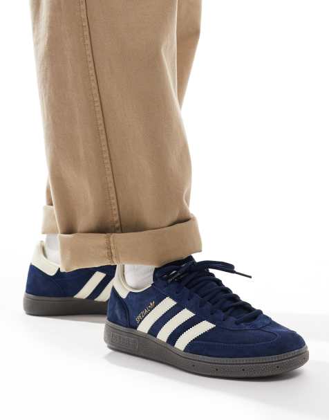 adidas Originals - Handball Spezial - Sneakers met rubberen zool in marineblauw - view 1