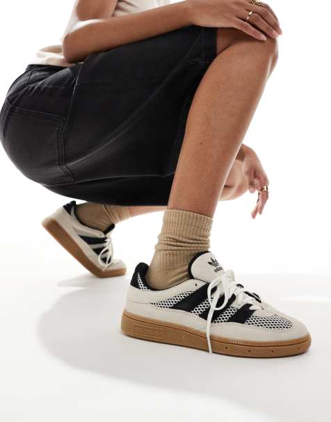 adidas Originals – Handball Spezial St – Buty sportowe w kolorze złamanej bieli i czarnym - view 1