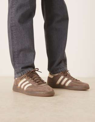  Handball Spezial trainers  and cream 