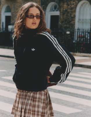 adidas Originals - Haut de survêtement en satin à 3 bandes volantées - Noir