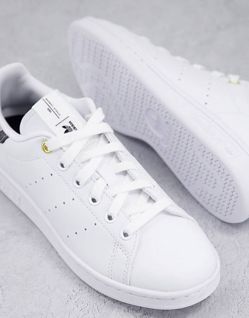 Sportswear adidas Originals Her Studio Stan Smith trainers in white with heel print 