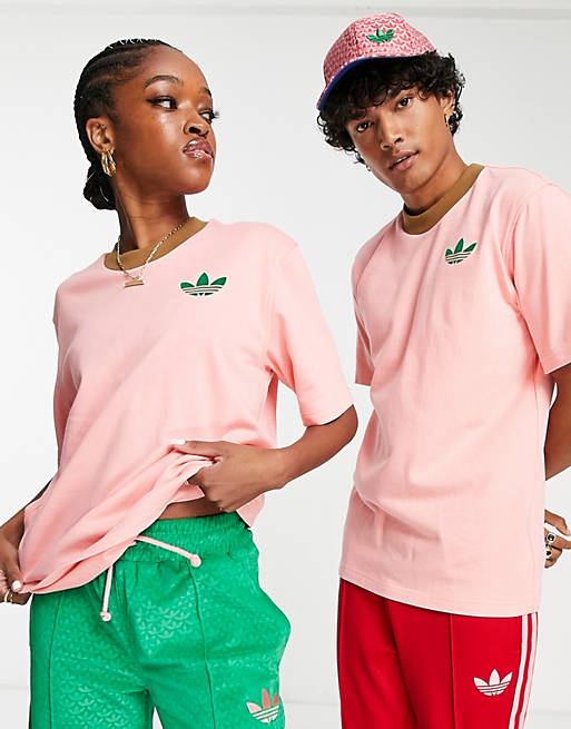 Bekritiseren Hoe dan ook blad adidas Originals Heritage trefoil logo t-shirt in pink and green | ASOS
