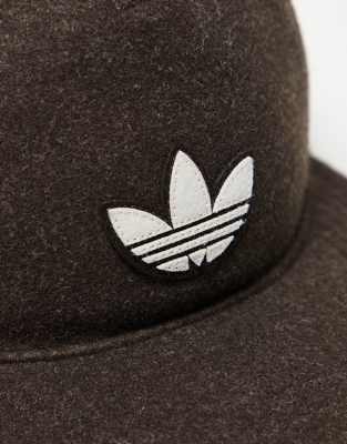 Adidas Originals Heritage Unisex Cap In Brown