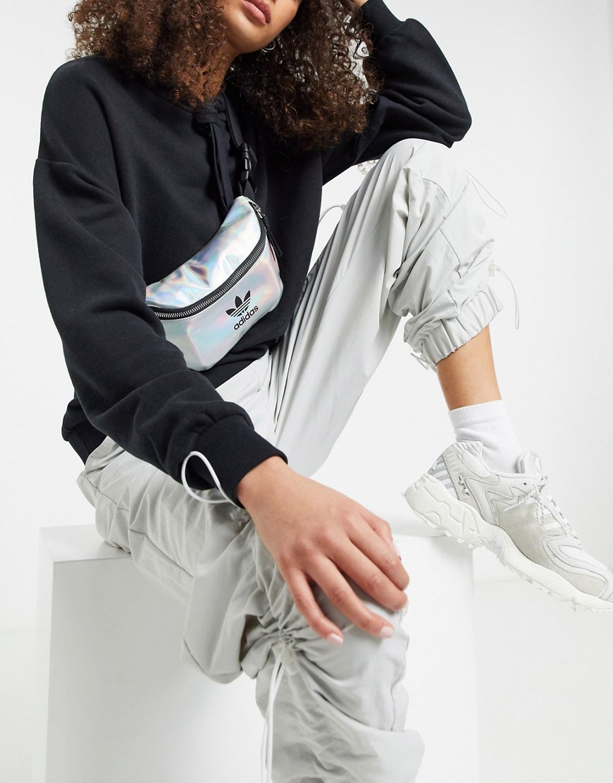 Adidas Originals - Heuptasje met trefoil-logo in metallic zilver