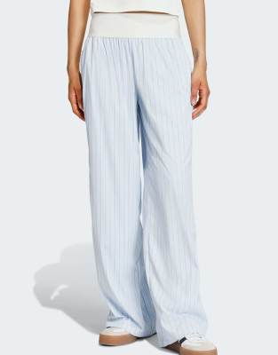 adidas Originals - Hose aus Popeline in Crystal Sky / Ambient Sky-Blau