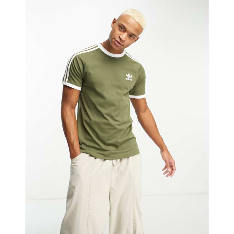 Neem een ​​bad Zee bossen adidas Originals House Of Adicolor 3 Stripes T-shirt in khaki | ASOS